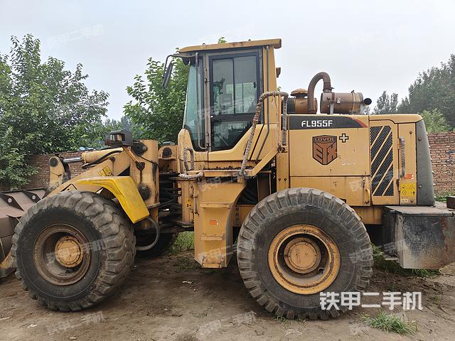 雷沃重工FL955F-II装载机