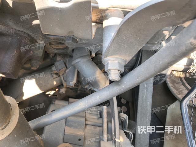 中央回轉(zhuǎn)接頭特寫（上車部件）