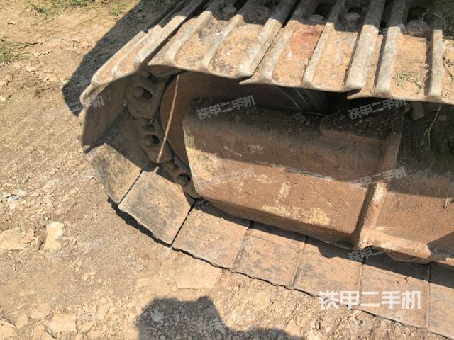 右驅(qū)動輪（行走機(jī)構(gòu)）