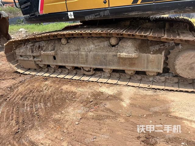 左側(cè)行走馬達蓋板(行走機構(gòu)) 左側(cè)行走馬達蓋板(行走機構(gòu))