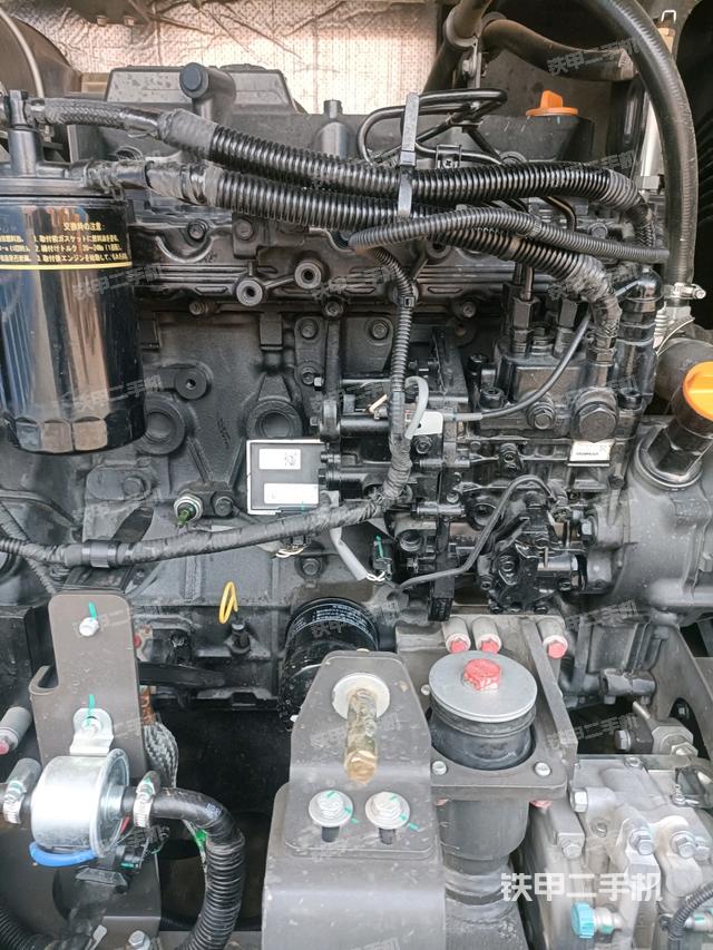 发动机整体俯视（整机外观）