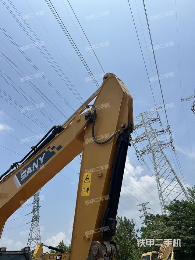 大臂整體?右側(工作和回轉裝置) 大臂整體?右側(工作和回轉裝置)