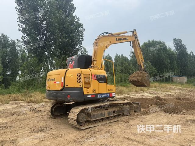整機(jī)右后45°(整機(jī)外觀) 整機(jī)右后45°(整機(jī)外觀)