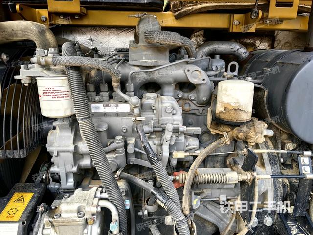 发动机室（上车部件）