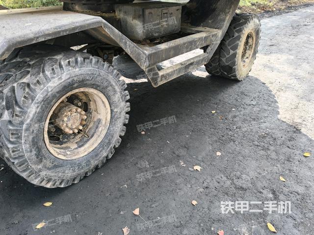 左侧履带整体 (行走机构) 左侧履带整体 (行走机构)