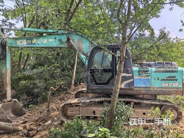 神鋼SK210LC-8挖掘機