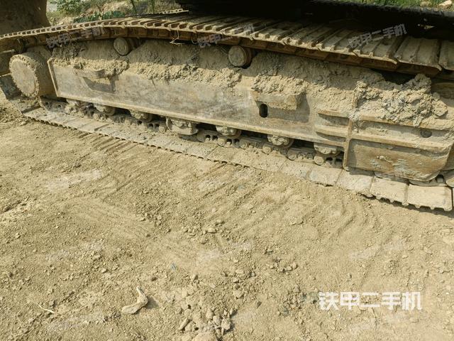 右側(cè)履帶整體(行走機(jī)構(gòu)) 右側(cè)履帶整體(行走機(jī)構(gòu))
