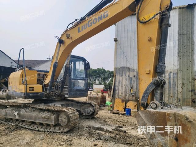 右前45(整機(jī)外觀) 右前45(整機(jī)外觀)