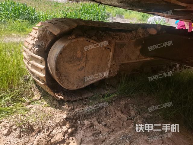 右側(cè)行走馬達蓋板(行走機構(gòu)) 右側(cè)行走馬達蓋板(行走機構(gòu))