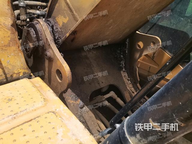 大臂根部?斜視(工作和回轉(zhuǎn)裝置) 大臂根部?斜視(工作和回轉(zhuǎn)裝置)