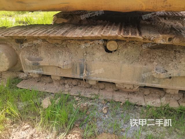 左側(cè)行走馬達蓋板(行走機構(gòu)) 左側(cè)行走馬達蓋板(行走機構(gòu))