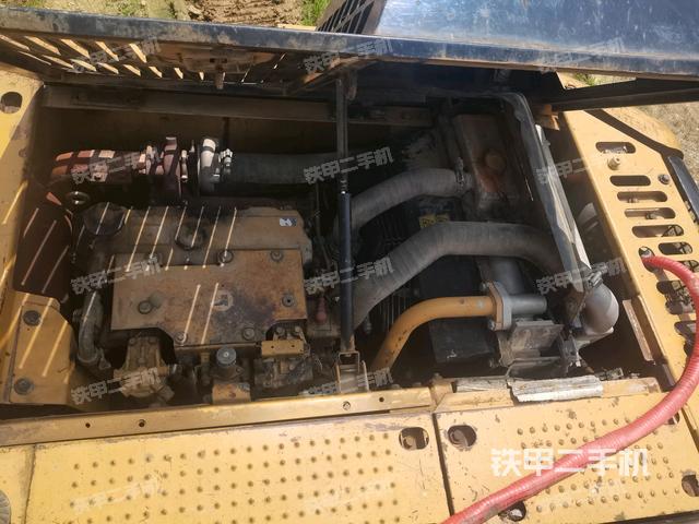 發(fā)動機室(上車部件) 發(fā)動機室(上車部件)