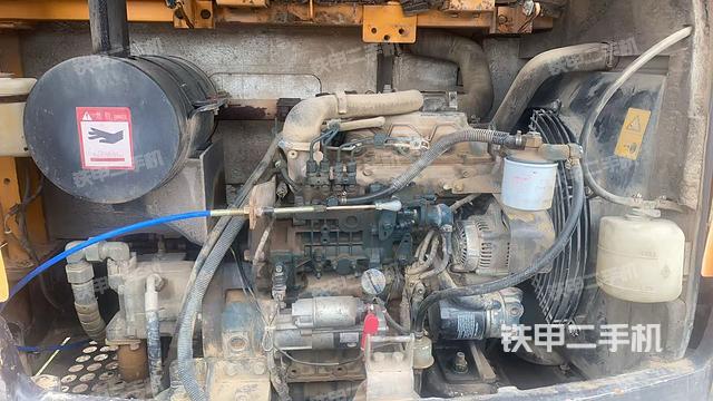 发动机整体俯视(整机外观) 发动机整体俯视(整机外观)