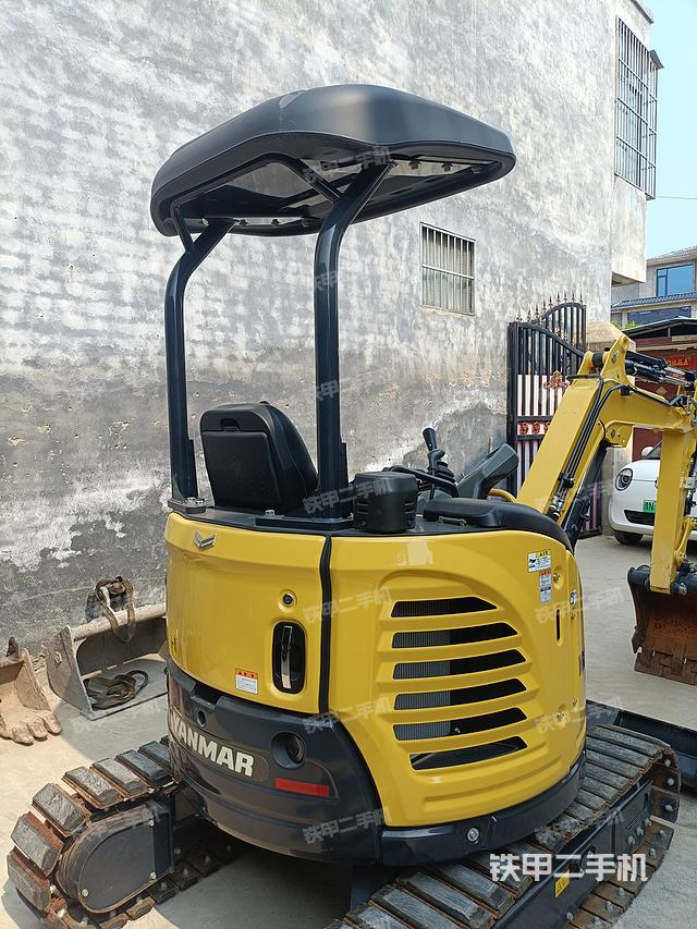 驾驶室顶部（整机外观）