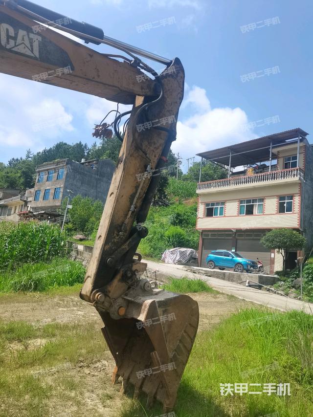 小臂整體右前(工作和回轉(zhuǎn)裝置) 小臂整體右前(工作和回轉(zhuǎn)裝置)
