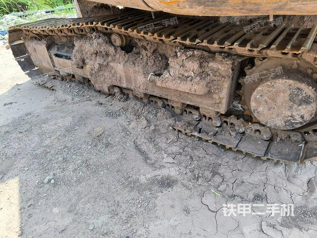 左側履帶整體?(行走機構) 左側履帶整體?(行走機構)