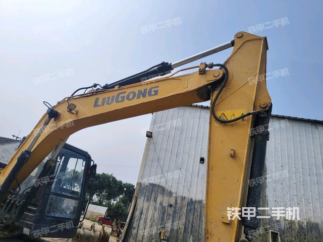 大臂整體?右側(cè)(工作和回轉(zhuǎn)裝置) 大臂整體?右側(cè)(工作和回轉(zhuǎn)裝置)