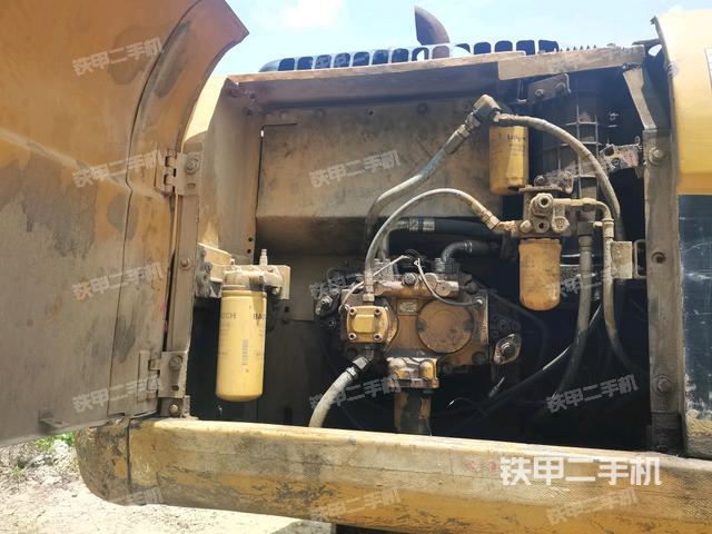 液壓泵室(大件艙室) 液壓泵室(大件艙室)
