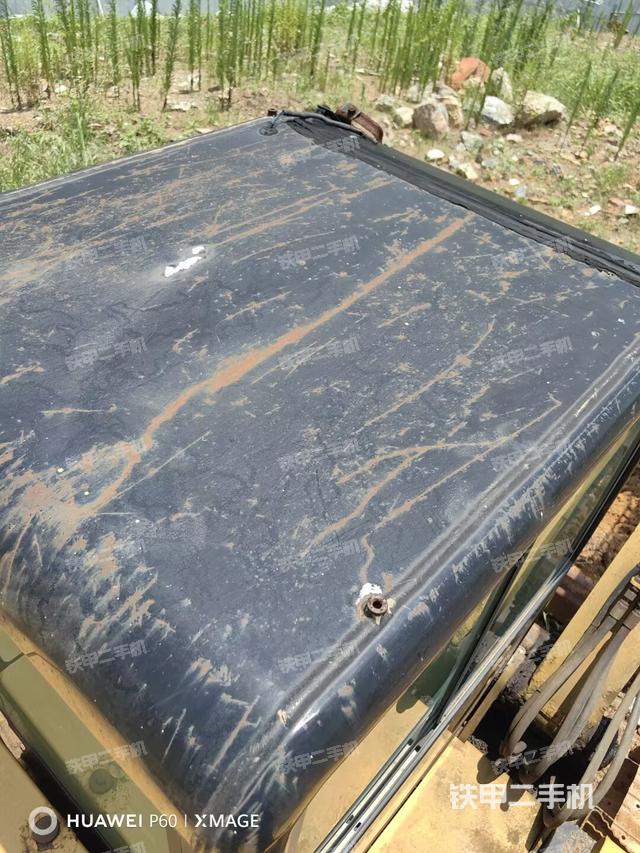 驾驶室顶部（整机外观）