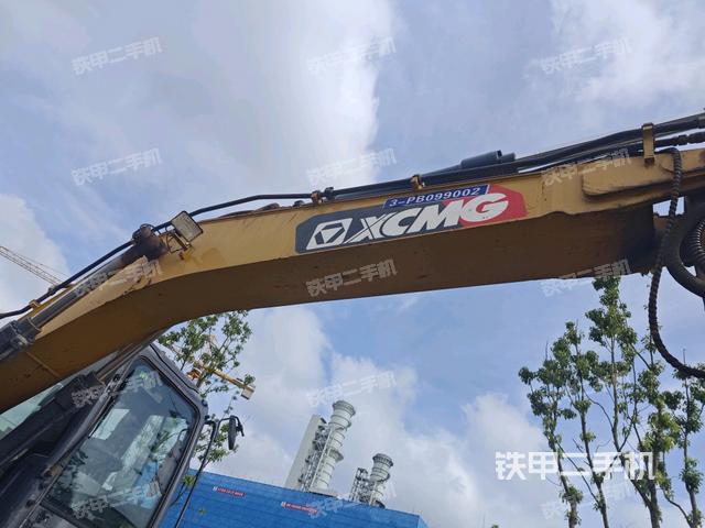 大臂整体 右侧(工作和回转装置) 大臂整体 右侧(工作和回转装置)