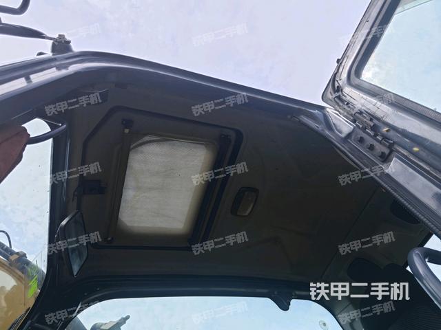 顶棚整体(驾驶室部分) 顶棚整体(驾驶室部分)