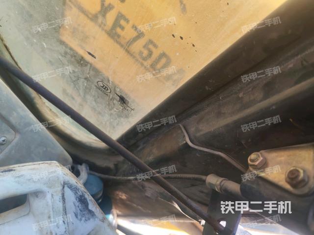 右側(cè)玻璃角標(biāo)(駕駛室部分) 右側(cè)玻璃角標(biāo)(駕駛室部分)