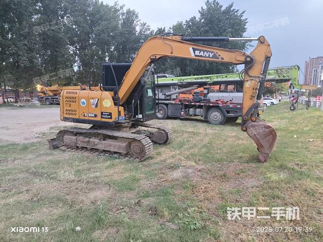 整機(jī)右后45°(整機(jī)外觀) 整機(jī)右后45°(整機(jī)外觀)