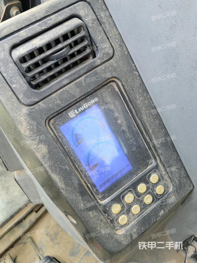 顯示屏?(駕駛室部分) 顯示屏?(駕駛室部分)