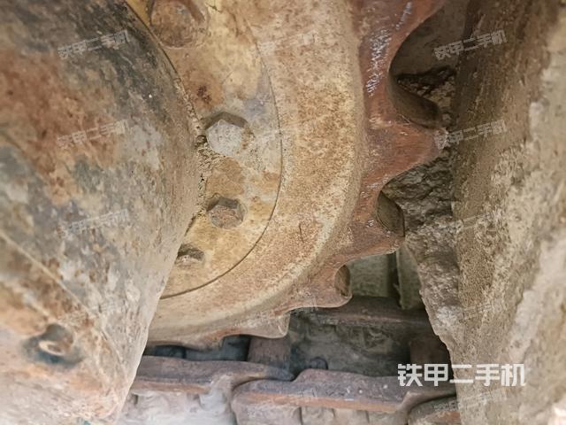 左侧行走马达盖板(行走机构) 左侧行走马达盖板(行走机构)