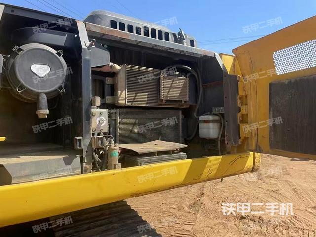 駕駛室整體(整機外觀) 駕駛室整體(整機外觀)