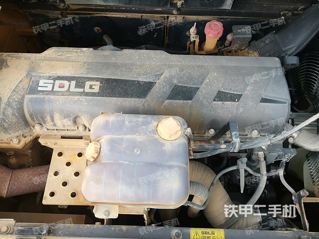 發(fā)動機(jī)整體俯視(整機(jī)外觀) 發(fā)動機(jī)整體俯視(整機(jī)外觀)