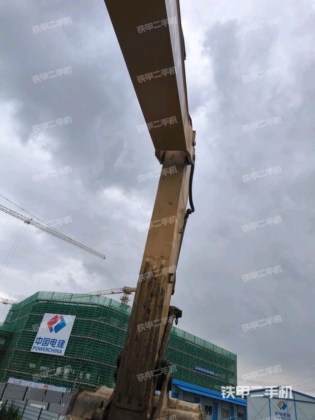 大臂整体 右侧(工作和回转装置) 大臂整体 右侧(工作和回转装置)