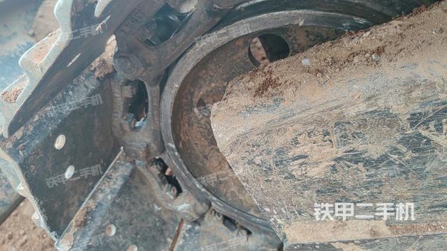 回轉(zhuǎn)馬達(dá)和主控閥(整機(jī)外觀) 回轉(zhuǎn)馬達(dá)和主控閥(整機(jī)外觀)
