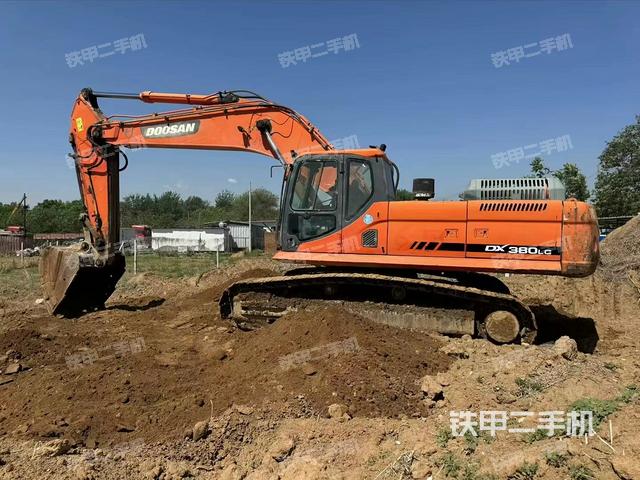 斗山DX380LC挖掘機