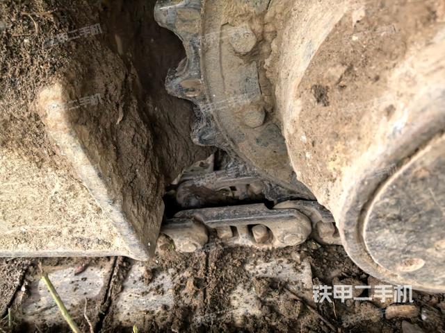左側(cè)行走馬達(dá)蓋板(行走機(jī)構(gòu)) 左側(cè)行走馬達(dá)蓋板(行走機(jī)構(gòu))