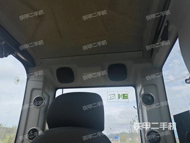 座椅后部(驾驶室部分) 座椅后部(驾驶室部分)