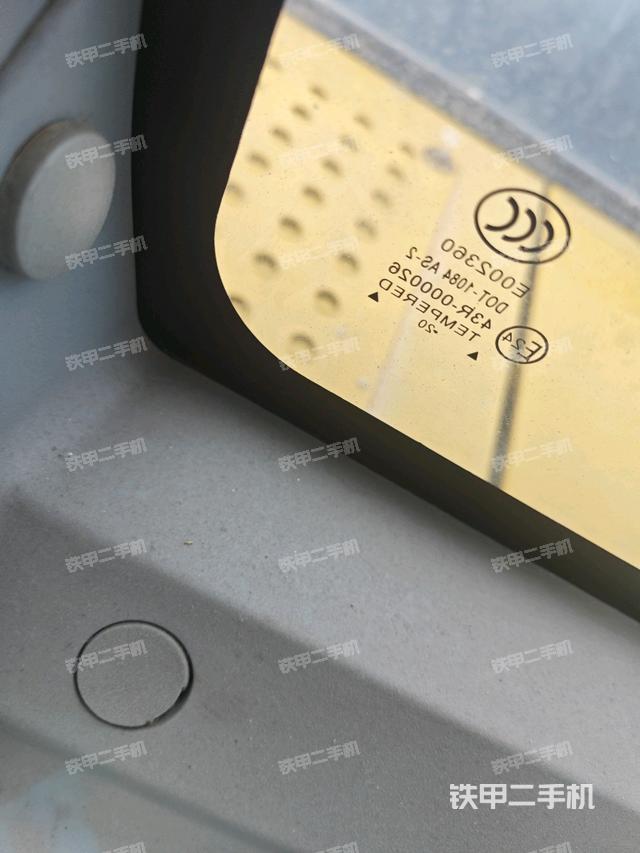 后窗玻璃角标(驾驶室部分) 后窗玻璃角标(驾驶室部分)