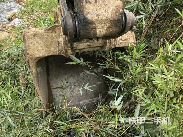 鏟斗45度(工作和回轉(zhuǎn)裝置) 鏟斗45度(工作和回轉(zhuǎn)裝置)