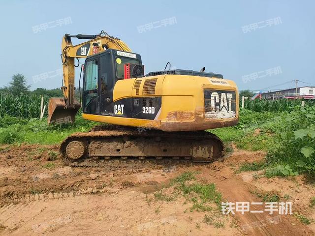 駕駛室整體(整機(jī)外觀) 駕駛室整體(整機(jī)外觀)