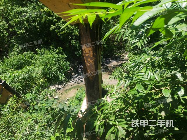 小臂整體右前(工作和回轉(zhuǎn)裝置) 小臂整體右前(工作和回轉(zhuǎn)裝置)