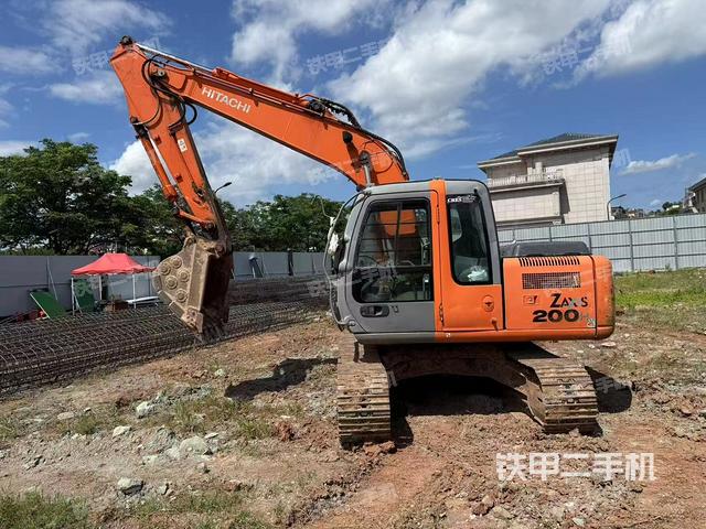 日立ZX130H挖掘機
