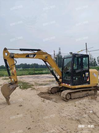 卡特彼勒CAT®305.5E2 小型液压挖掘机实拍图片