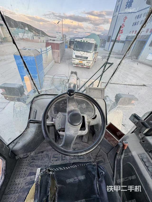 駕駛室操作臺(整機外觀及大件) 駕駛室操作臺(整機外觀及大件)