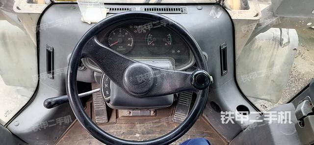 駕駛室操作臺(整機(jī)外觀及大件) 駕駛室操作臺(整機(jī)外觀及大件)