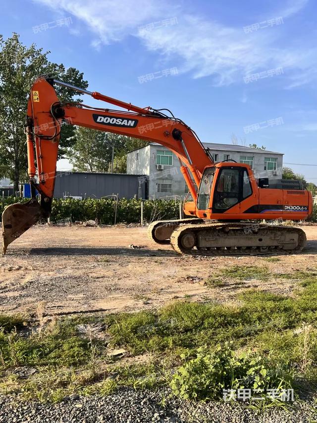 斗山DH300LC-7挖掘機