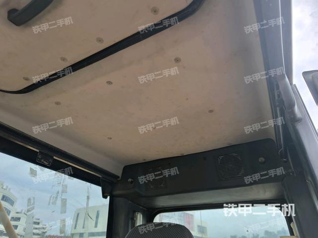 后窗玻璃角标(驾驶室部分) 后窗玻璃角标(驾驶室部分)