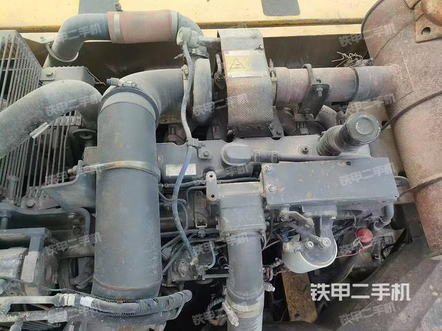 發(fā)動機整體俯視(整機外觀) 發(fā)動機整體俯視(整機外觀)