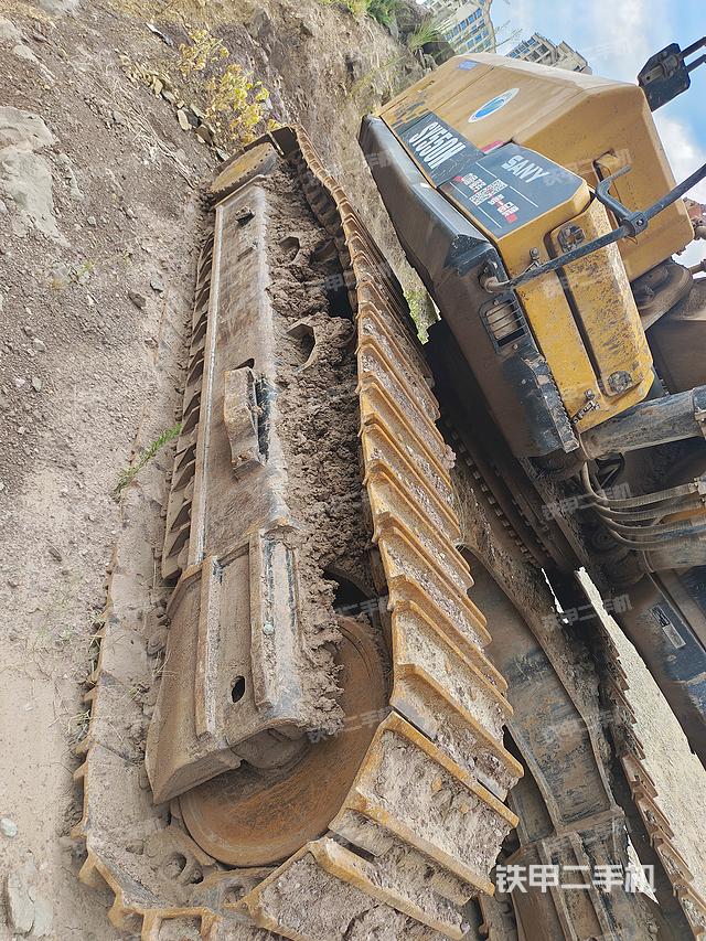 单侧履带整体（整机外观）