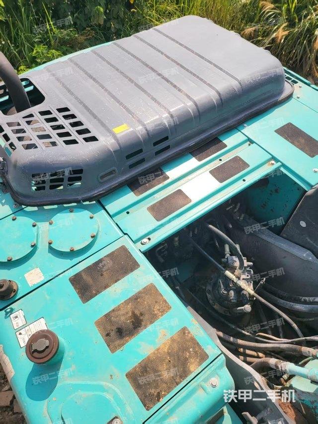 駕駛室頂部俯視(上車部件) 駕駛室頂部俯視(上車部件)
