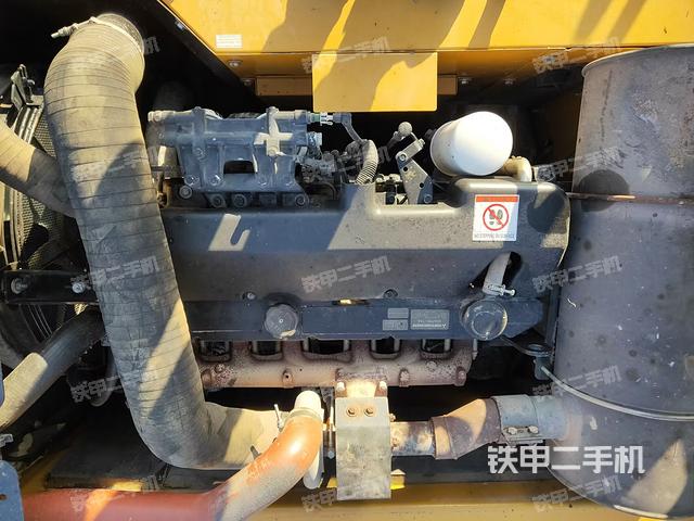 發(fā)動機整體俯視(整機外觀) 發(fā)動機整體俯視(整機外觀)